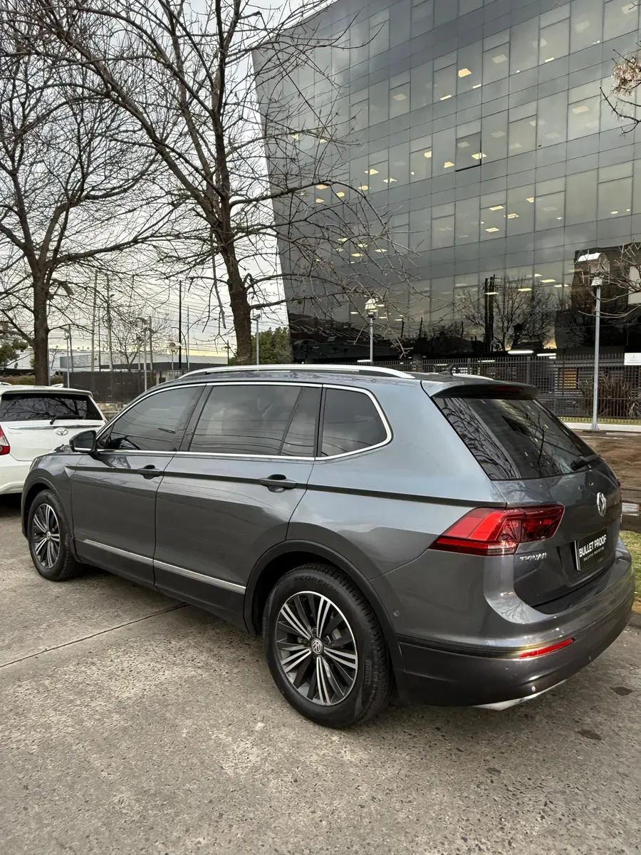 Mira esta publicación de Volkswagen Tiguan Allspace 2019 en Motordil