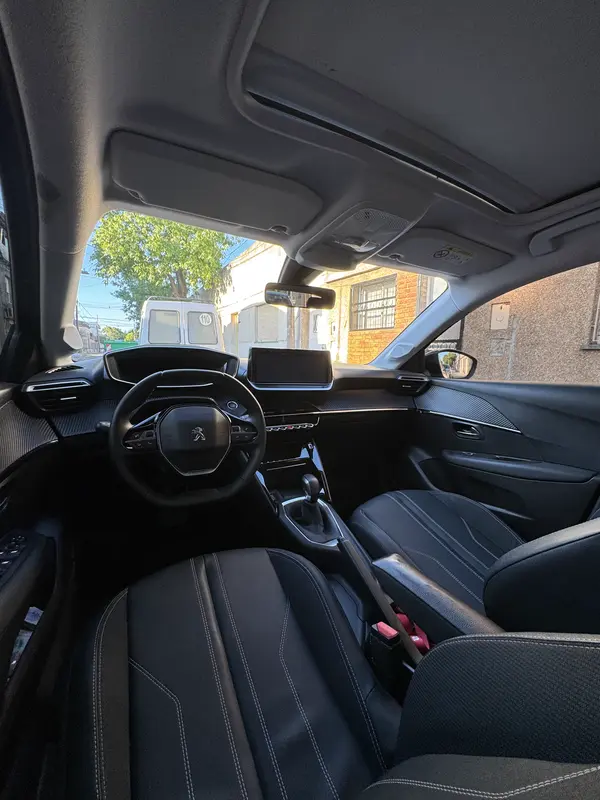 Mira esta publicación de Peugeot 208 2023 en Motordil