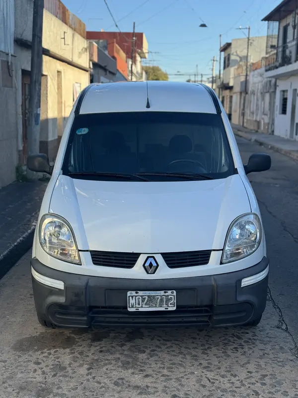 Mira esta publicación de Renault Kangoo 2013 en Motordil