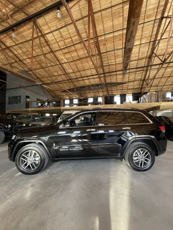 Mira esta publicación de Jeep Grand Cherokee 2021 en Motordil