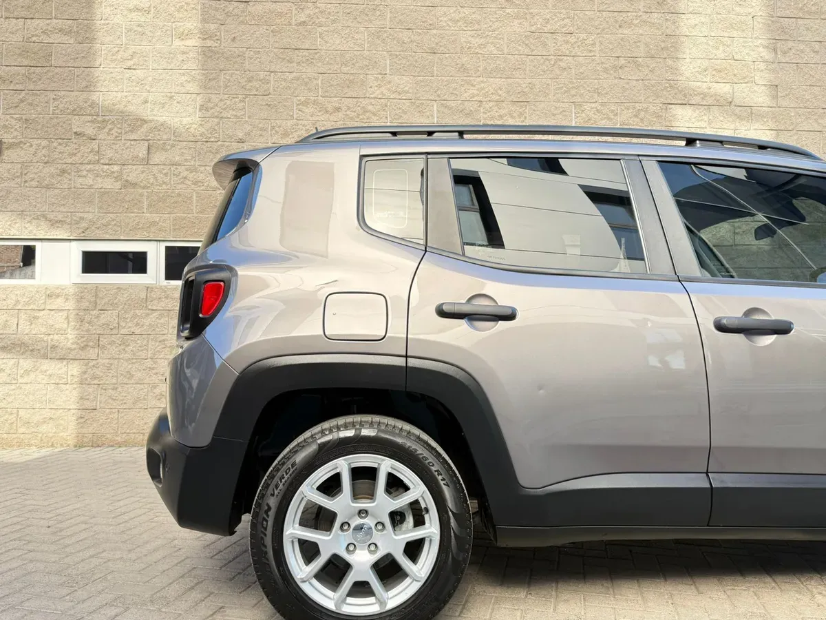 Mira esta publicación de Jeep Renegade 2021 en Motordil
