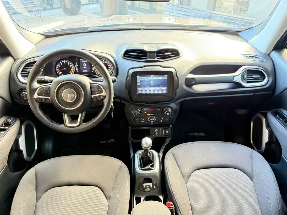 Mira esta publicación de Jeep Renegade 2021 en Motordil