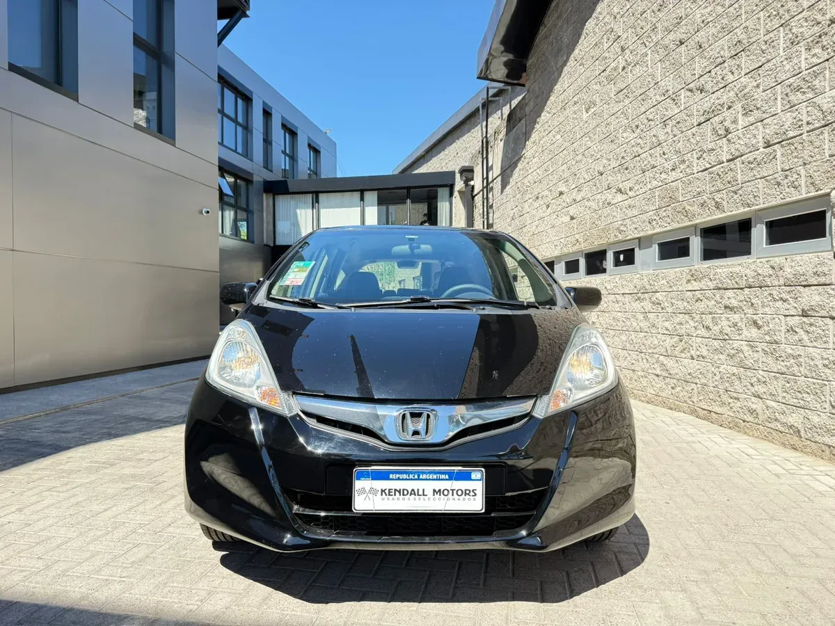 Mira esta publicación de Honda FIT 2013 en Motordil