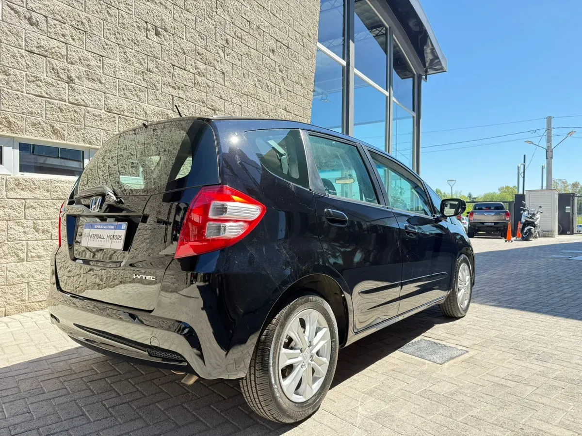 Mira esta publicación de Honda FIT 2013 en Motordil