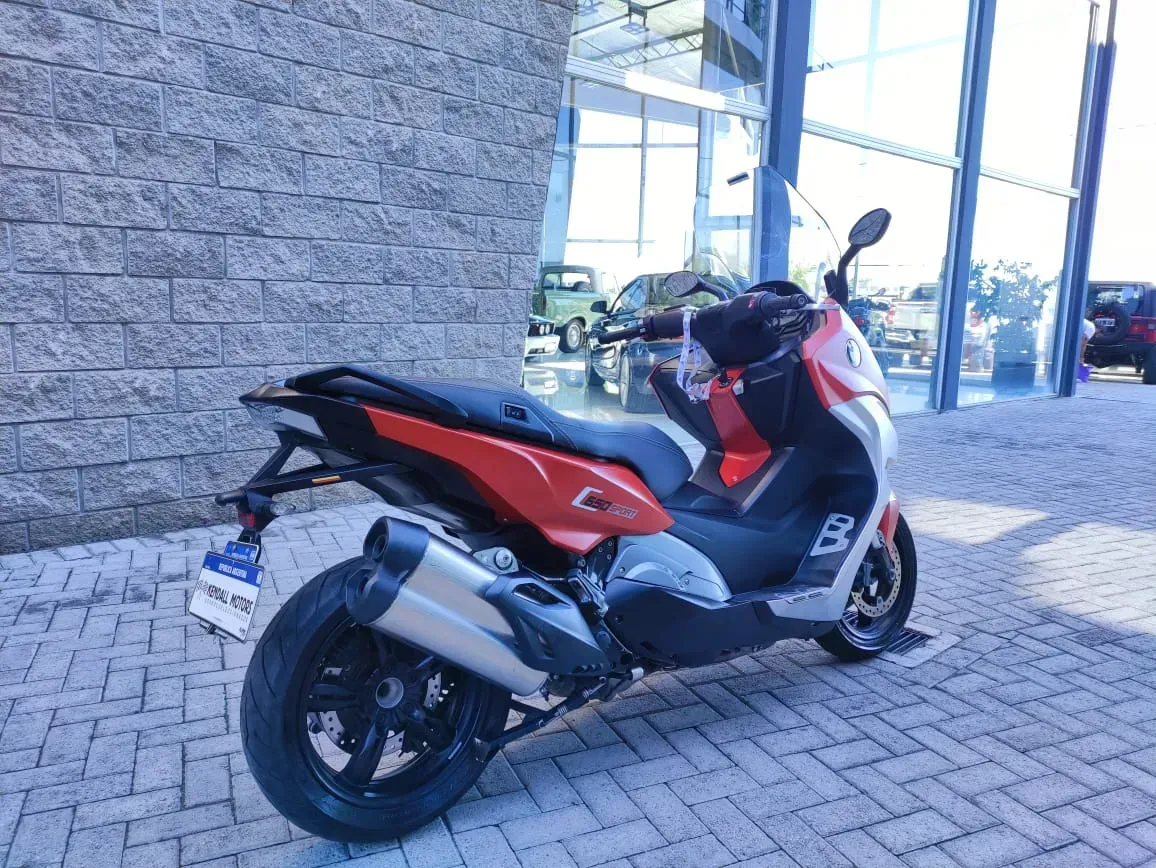 Mira esta publicación de BMW C 650 SPORT 2017 en Motordil