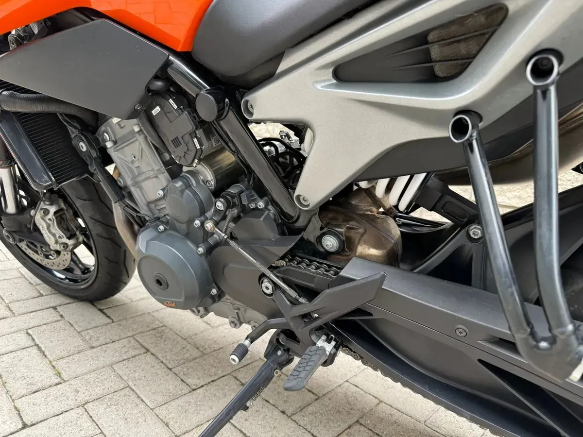 Mira esta publicación de KTM Duke 790 Naked 2019 en Motordil