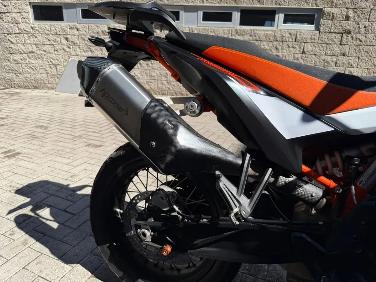 Mira esta publicación de KTM Adventure 790 R 2021 en Motordil