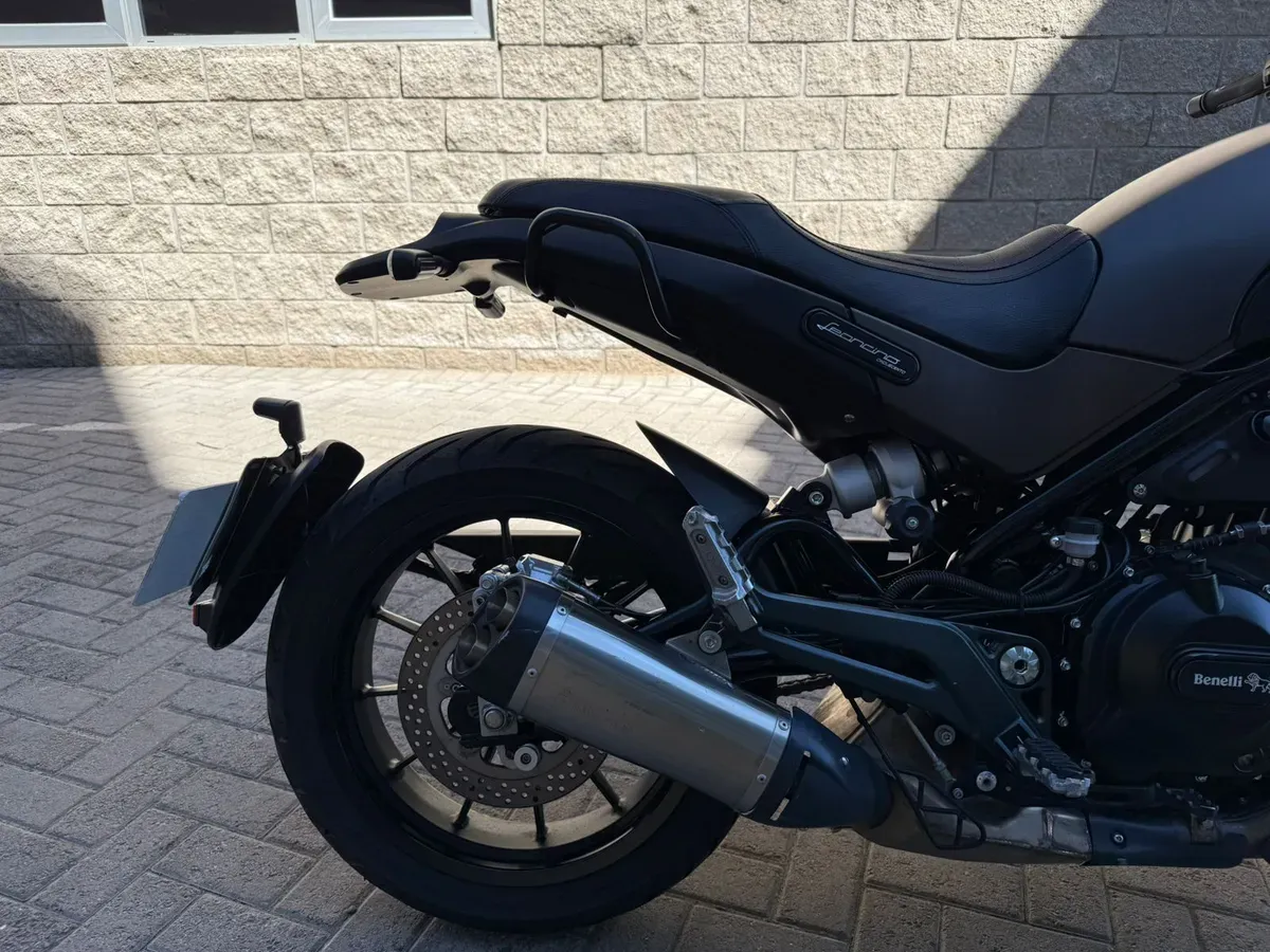 Mira esta publicación de Benelli Leoncino 500 2018 en Motordil