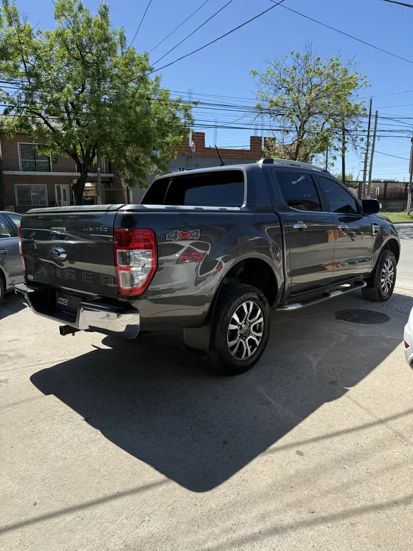 Mira esta publicación de Ford Ranger 2022 en Motordil