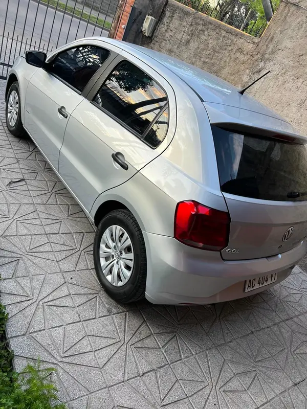 Mira esta publicación de Volkswagen Gol Trend 2018 en Motordil