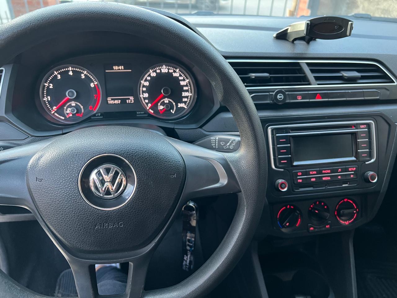 Mira esta publicación de Volkswagen Gol Trend 2018 en Motordil