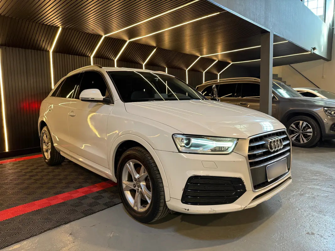 Mira esta publicación de Audi Q3 2017 en Motordil