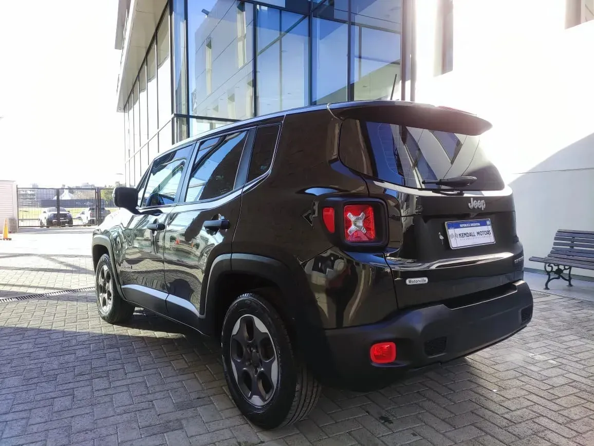 Mira esta publicación de Jeep Renegade 2018 en Motordil