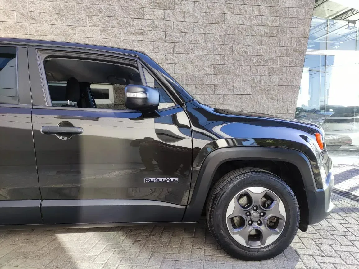 Mira esta publicación de Jeep Renegade 2018 en Motordil