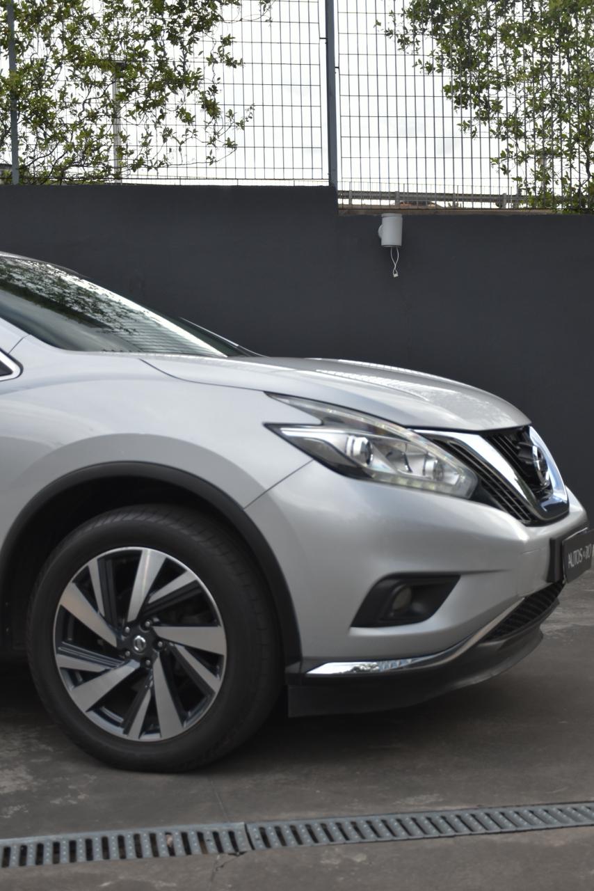 Mira esta publicación de Nissan Murano 2017 en Motordil