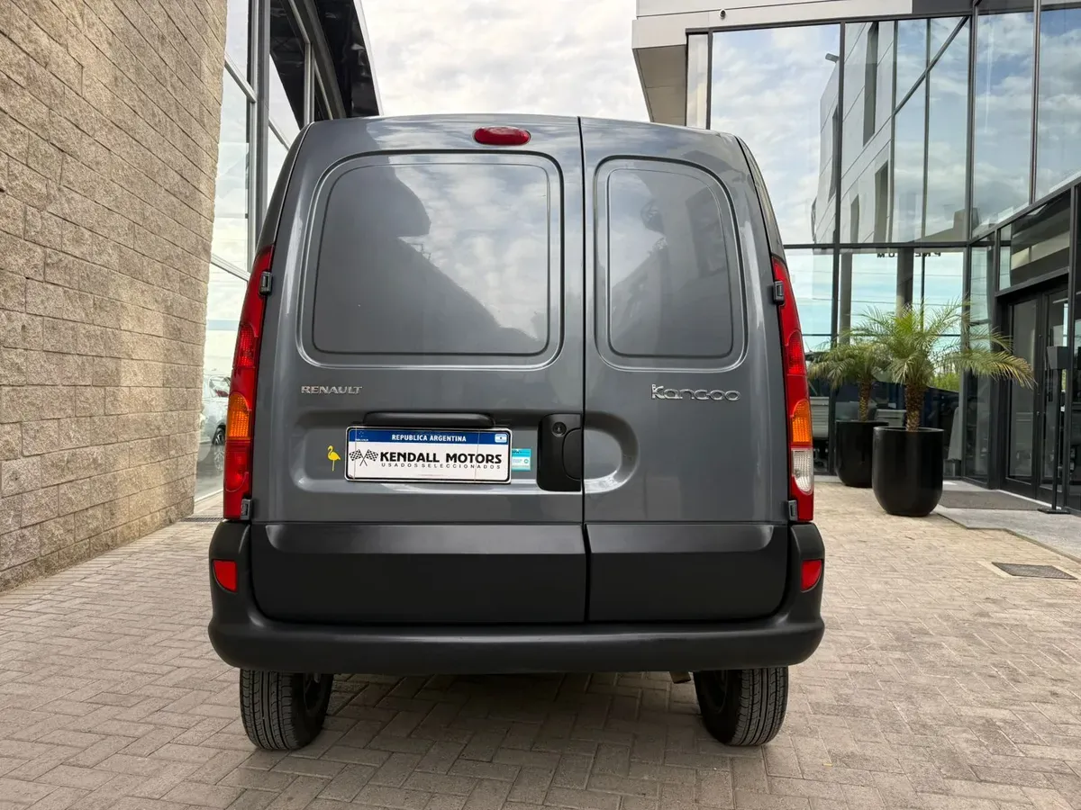 Mira esta publicación de Renault Kangoo 2016 en Motordil