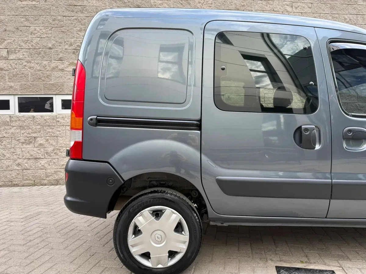 Mira esta publicación de Renault Kangoo 2016 en Motordil