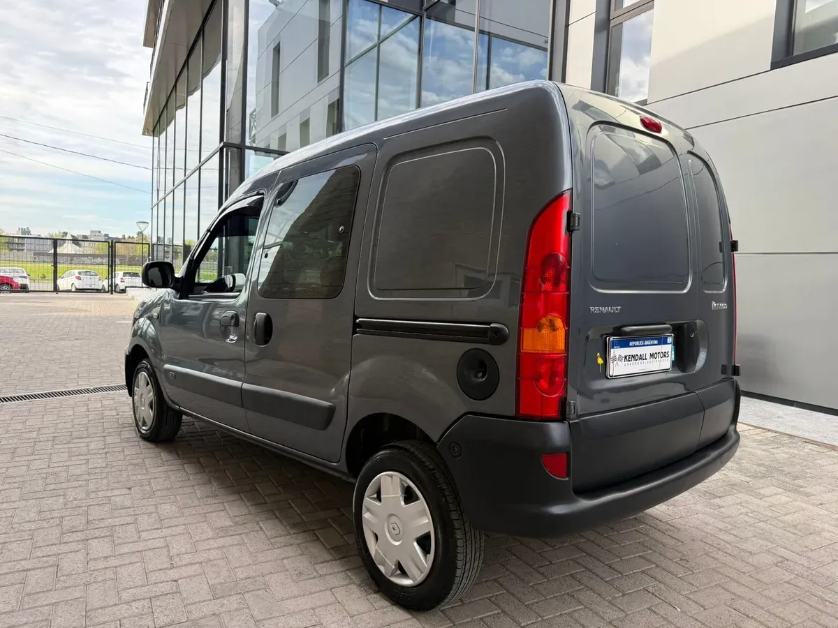 Mira esta publicación de Renault Kangoo 2016 en Motordil