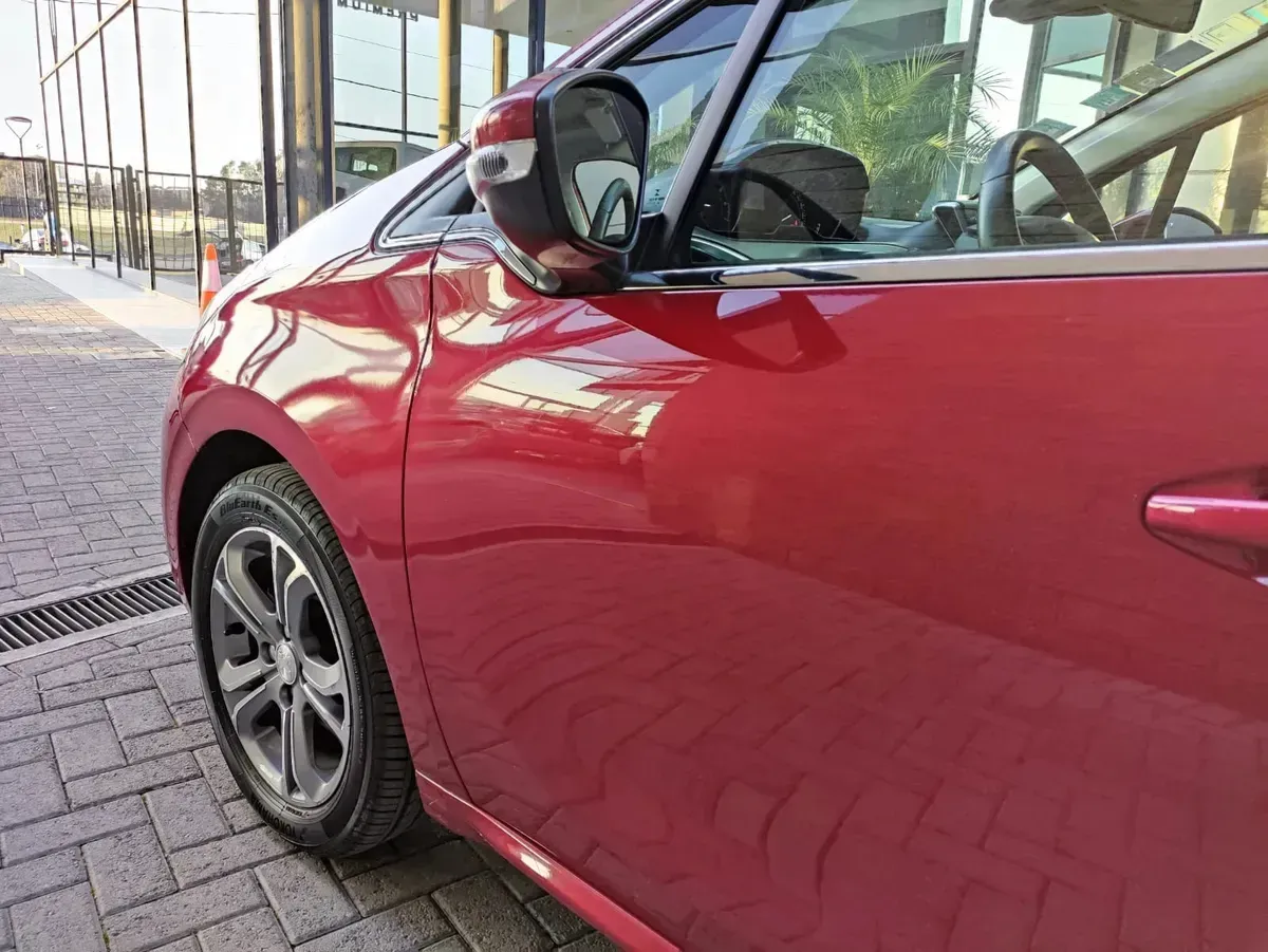 Mira esta publicación de Peugeot 208 2015 en Motordil