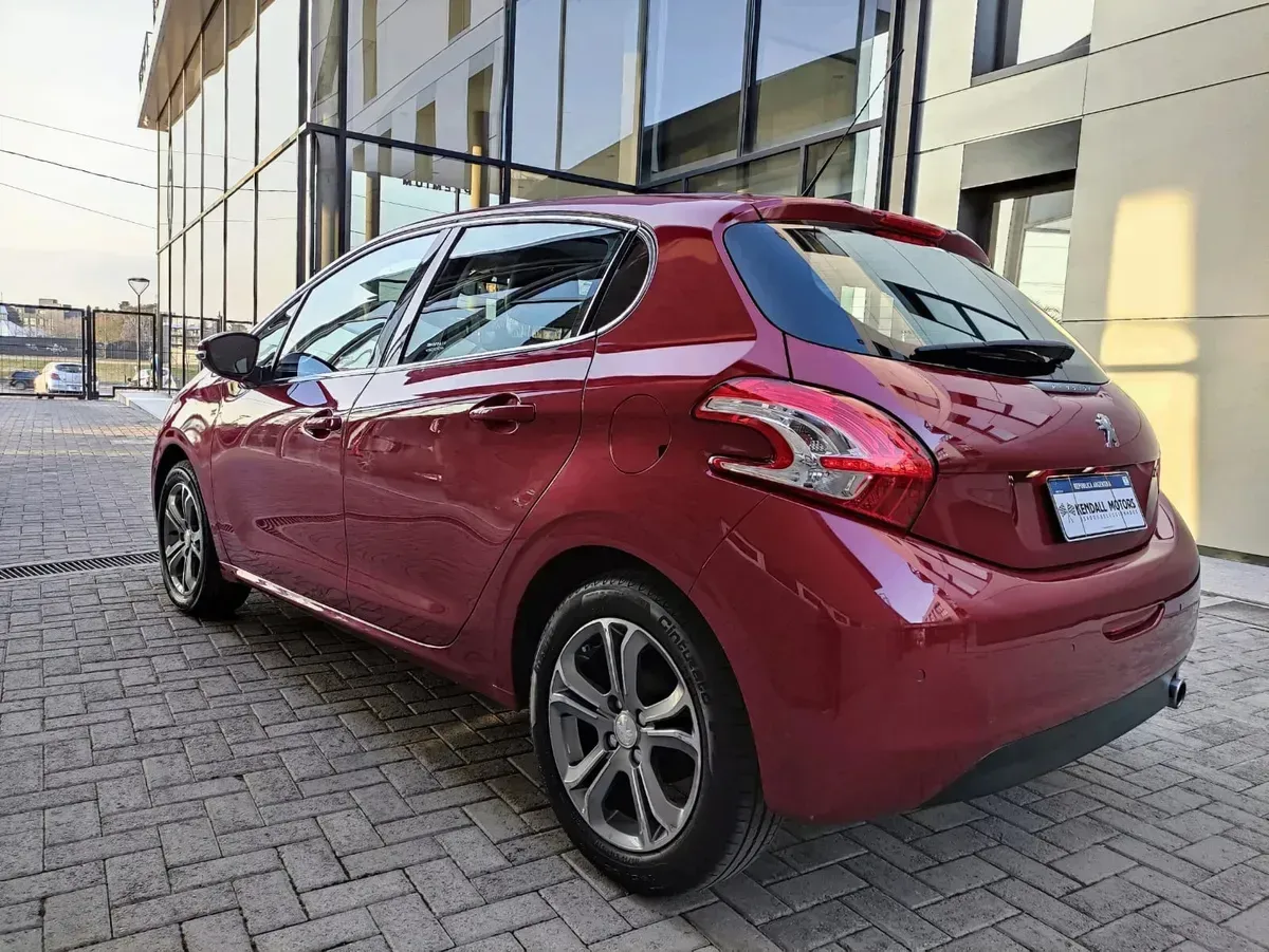 Mira esta publicación de Peugeot 208 2015 en Motordil