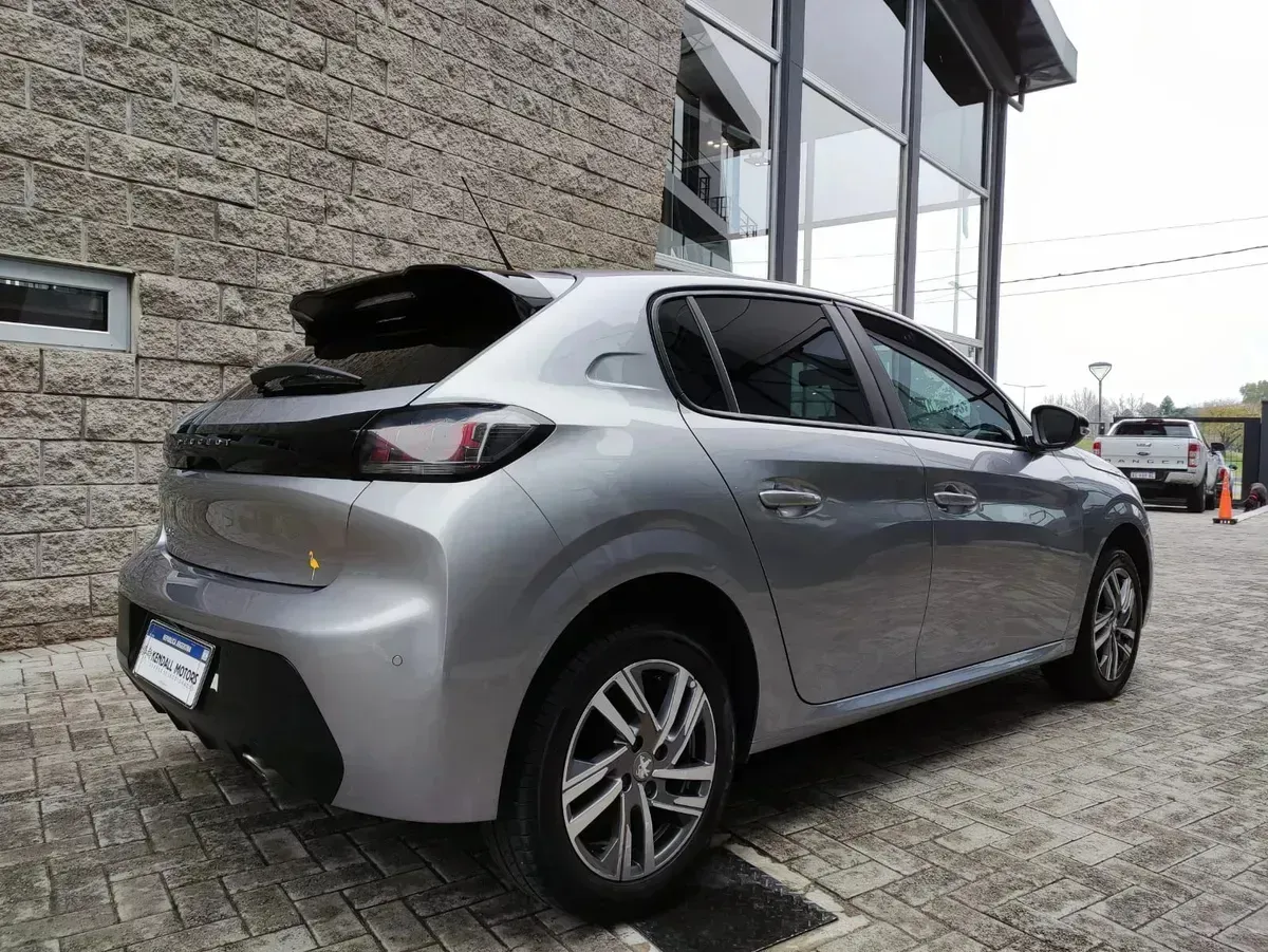 Mira esta publicación de Peugeot 208 2023 en Motordil