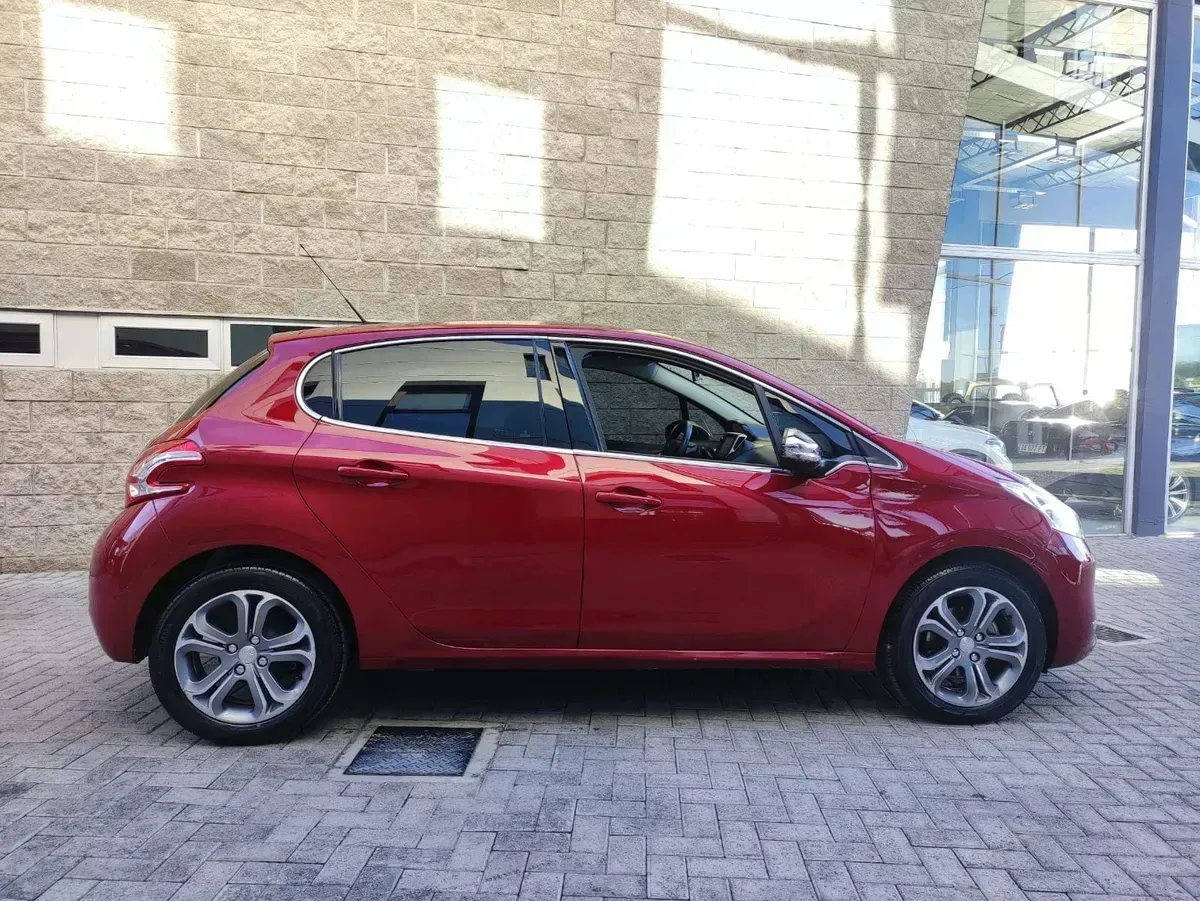 Mira esta publicación de Peugeot 208 2014 en Motordil