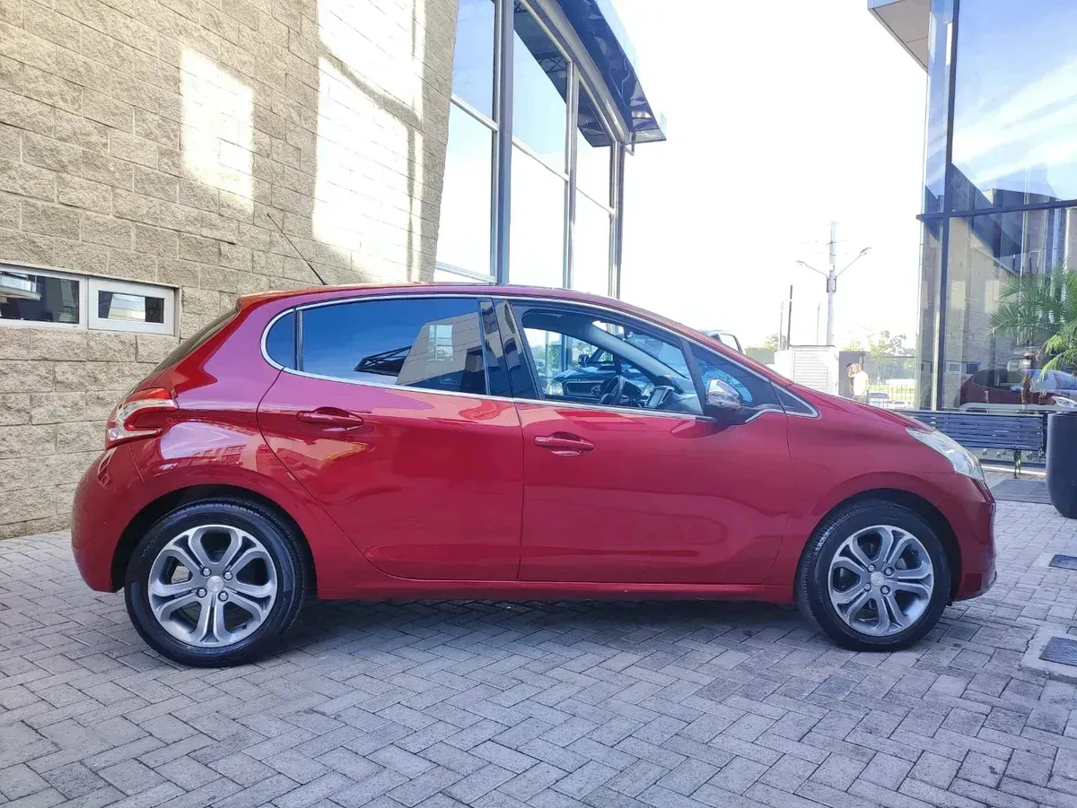 Mira esta publicación de Peugeot 208 2014 en Motordil