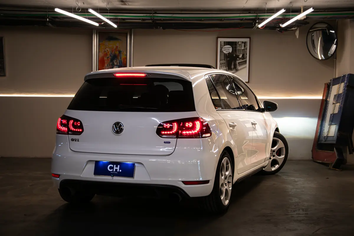 Mira esta publicación de Volkswagen Golf 2013 en Motordil