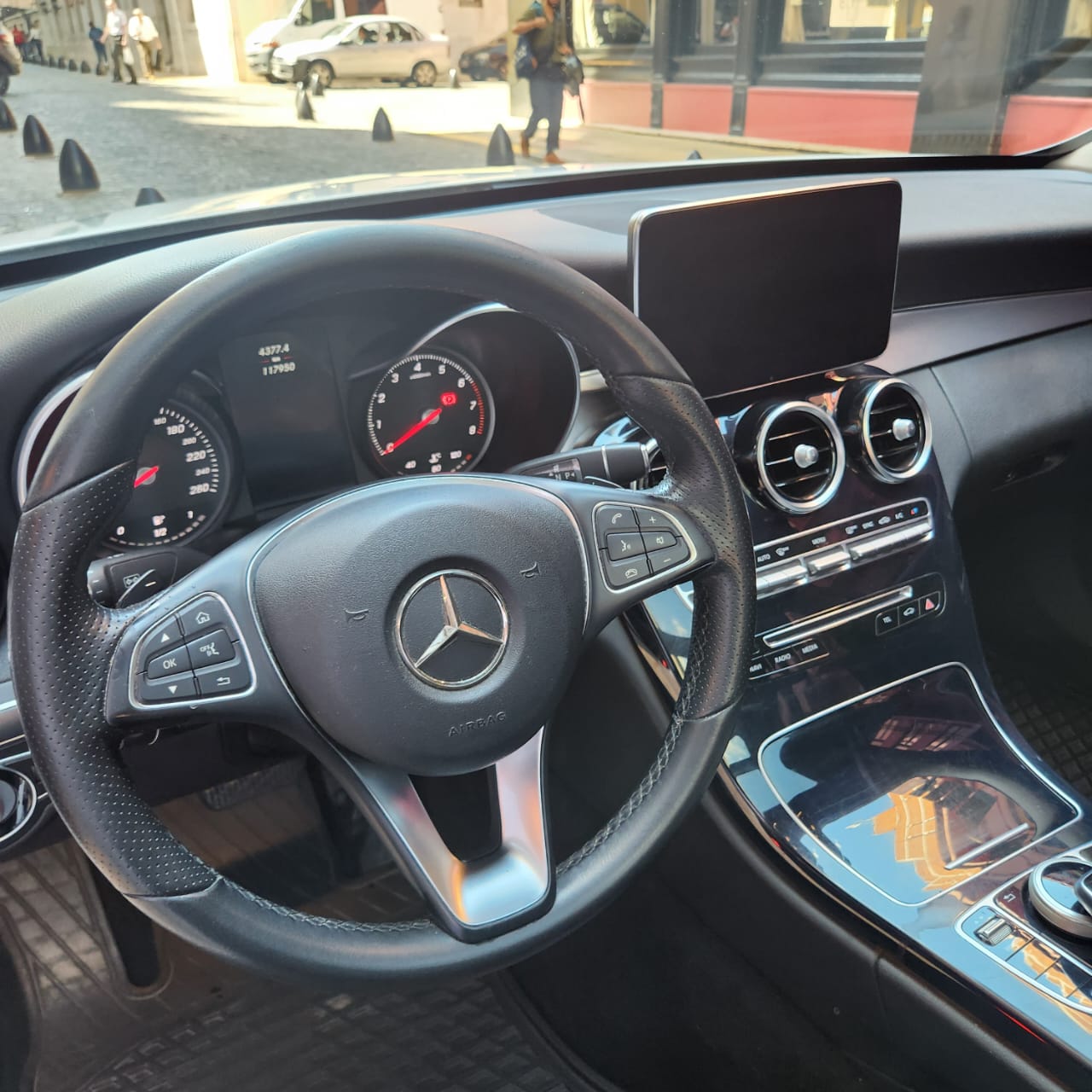 Mira esta publicación de Mercedes Benz Clase C 2017 en Motordil