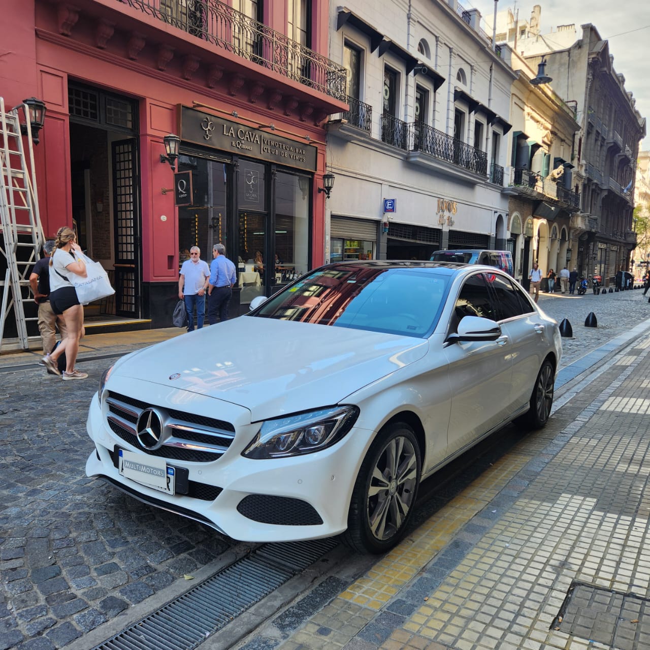 Mira esta publicación de Mercedes Benz Clase C 2017 en Motordil