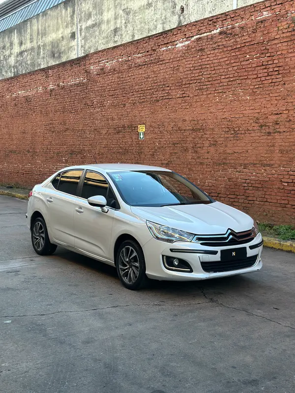 Mira esta publicación de Citroen C 4 Lounge 2017 en Motordil