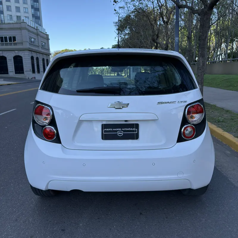 Mira esta publicación de Chevrolet Sonic 2015 en Motordil