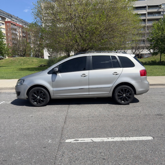Mira esta publicación de Volkswagen Suran 2012 en Motordil