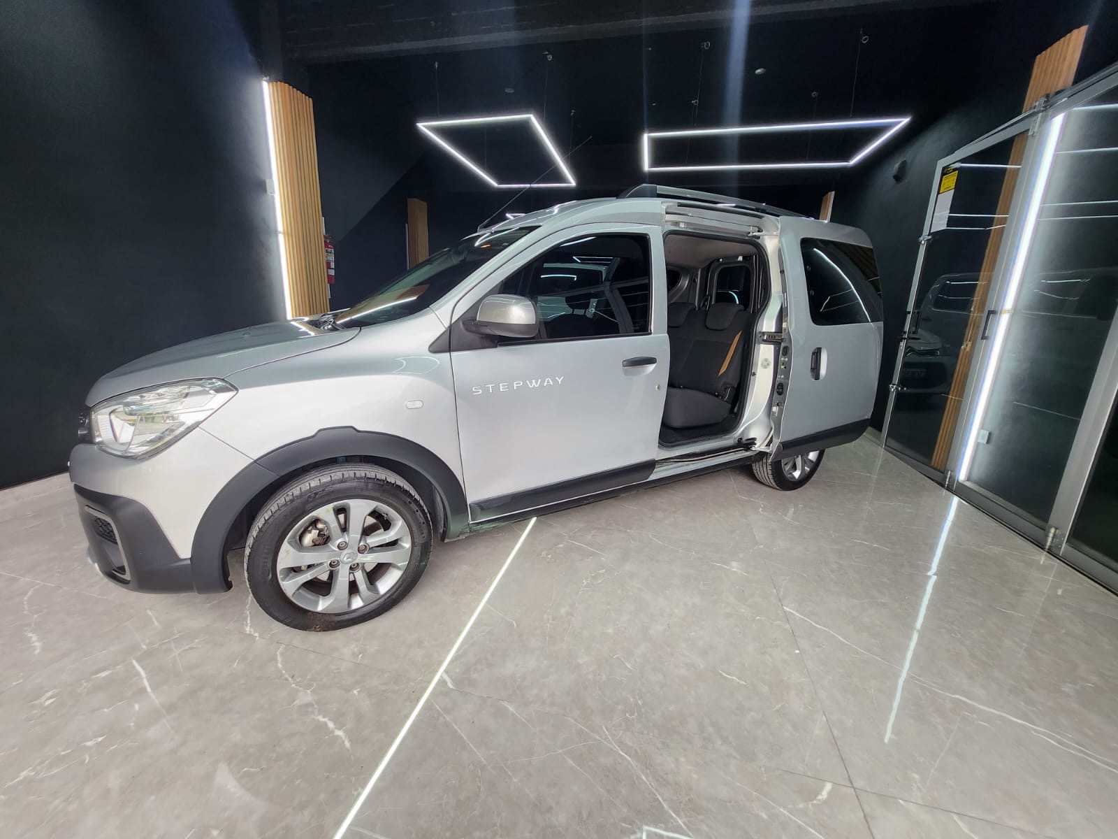Mira esta publicación de Renault Kangoo 2024 en Motordil