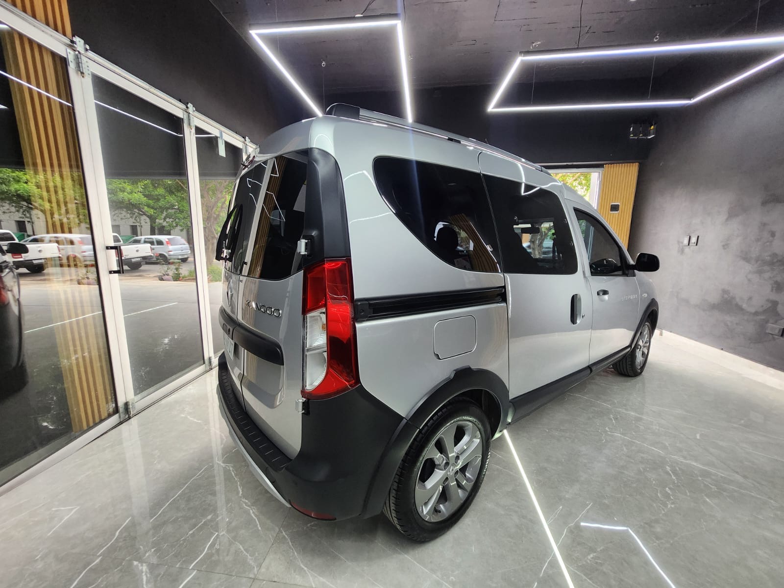 Mira esta publicación de Renault Kangoo 2024 en Motordil