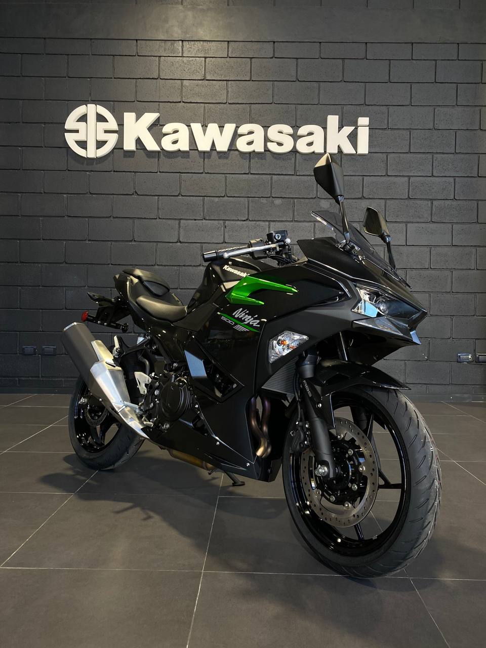 Mira esta publicación de Kawasaki Ninja 500 2025 en Motordil