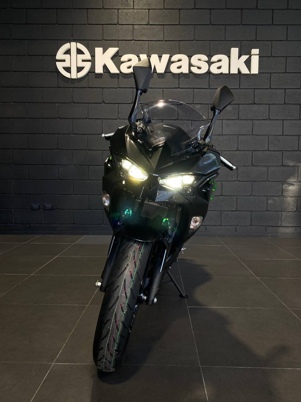 Mira esta publicación de Kawasaki Ninja 500 2025 en Motordil