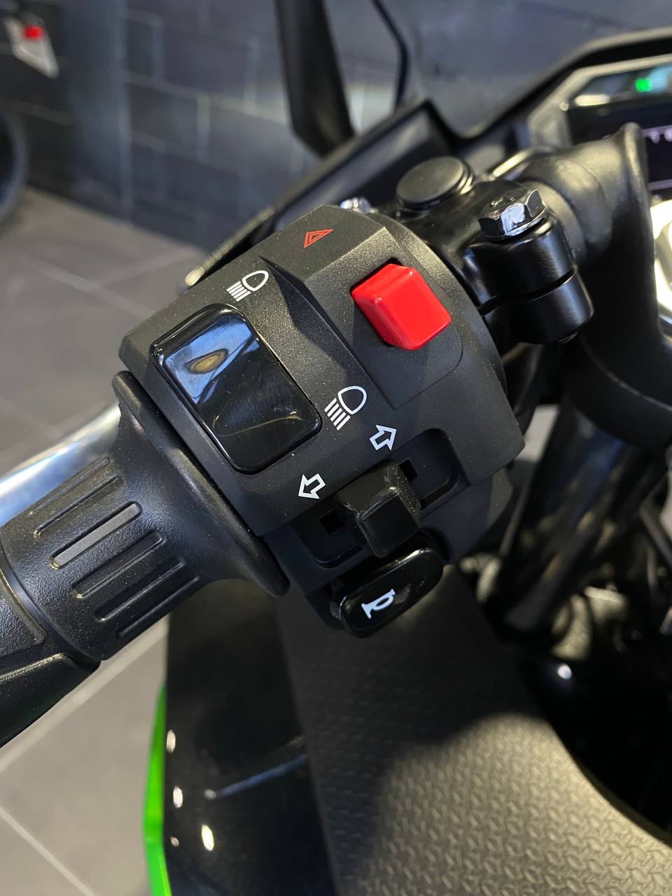 Mira esta publicación de Kawasaki Ninja 500 2025 en Motordil