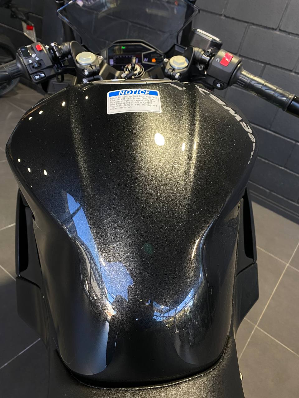 Mira esta publicación de Kawasaki Ninja 500 2025 en Motordil