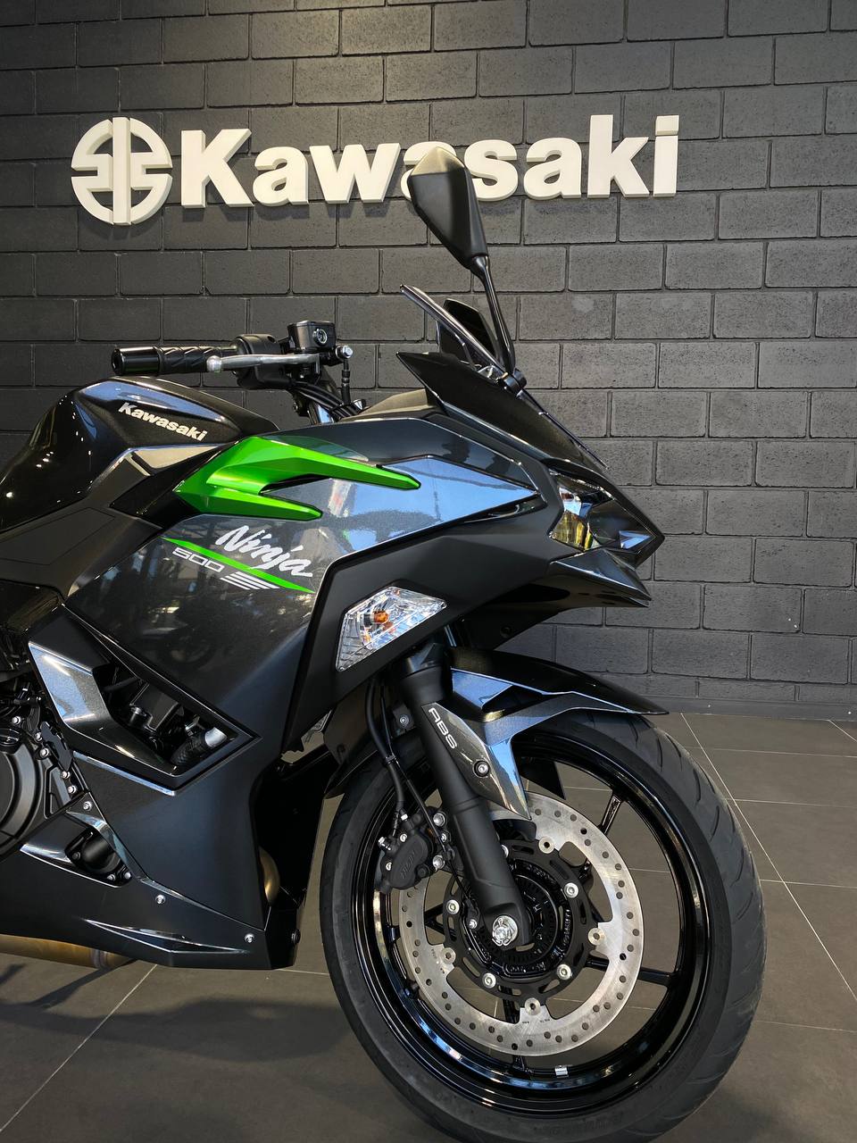 Mira esta publicación de Kawasaki Ninja 500 2025 en Motordil