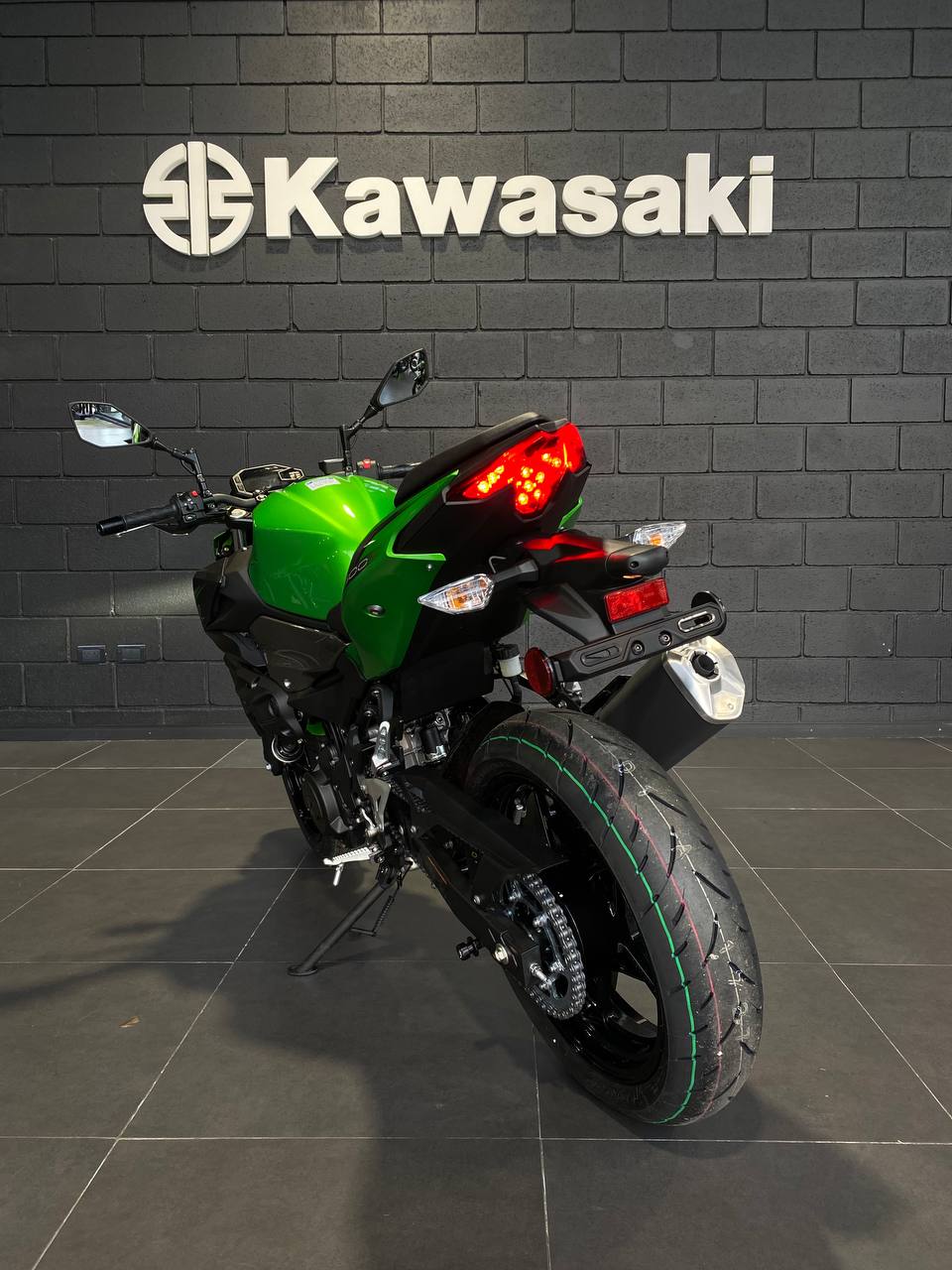Mira esta publicación de Kawasaki Z 500 2025 en Motordil