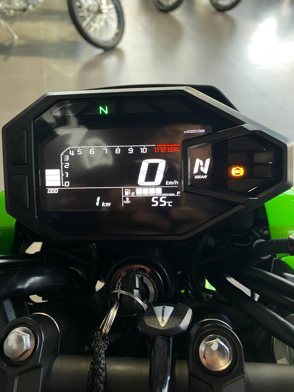 Mira esta publicación de Kawasaki Z 500 2025 en Motordil