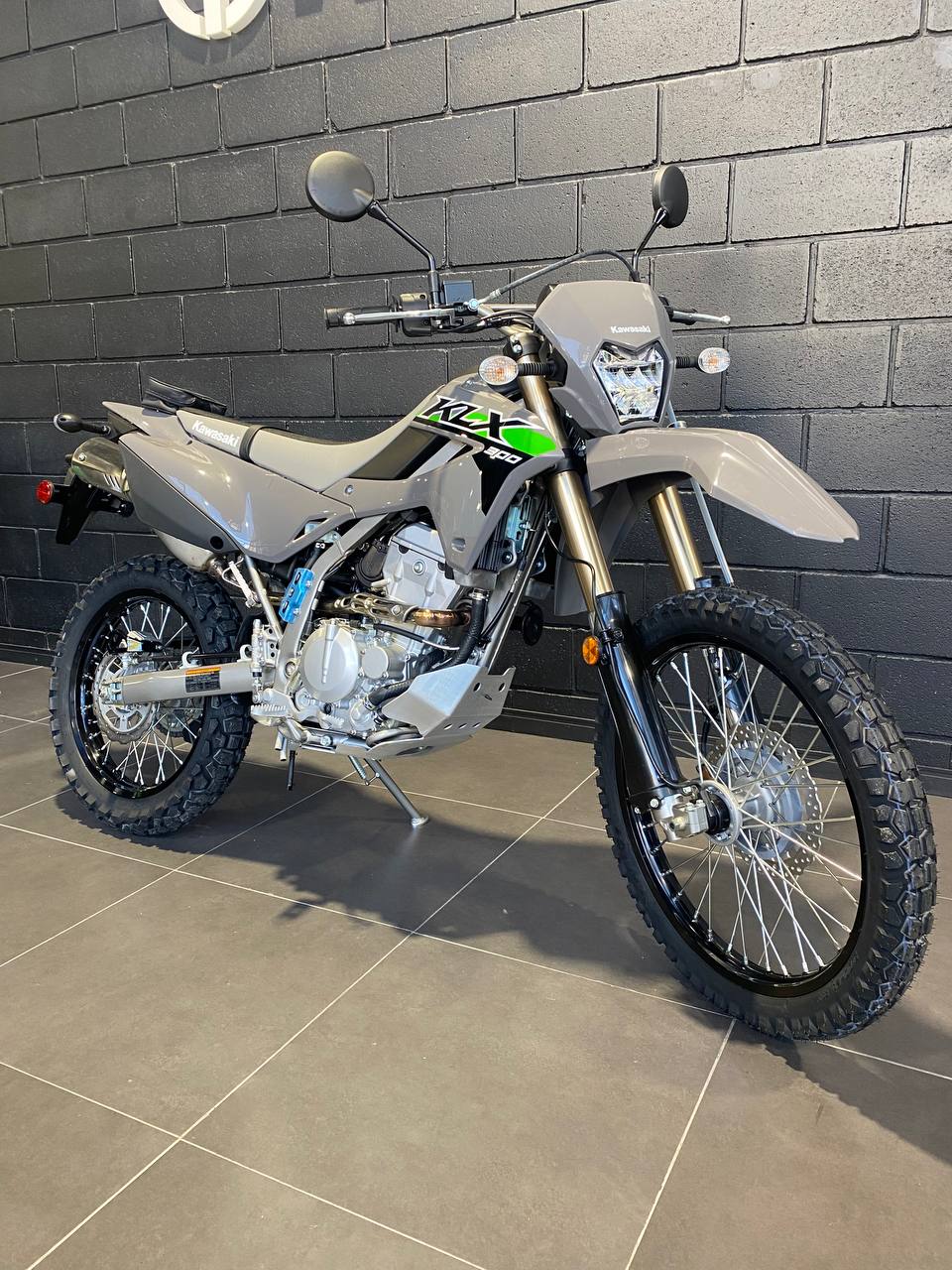 Mira esta publicación de Kawasaki KLX 300 2025 en Motordil