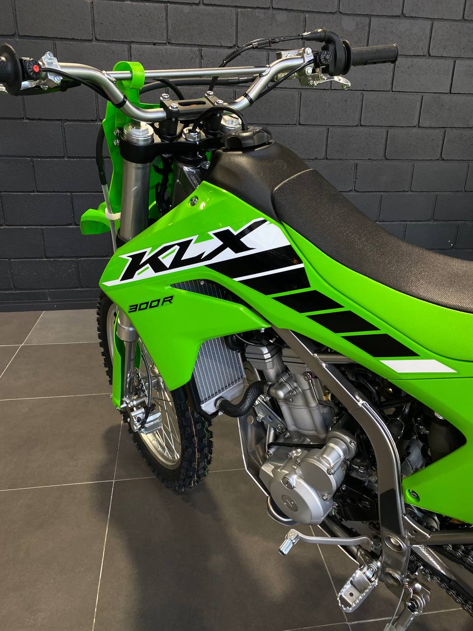 Mira esta publicación de Kawasaki KLX 300 R 2025 en Motordil