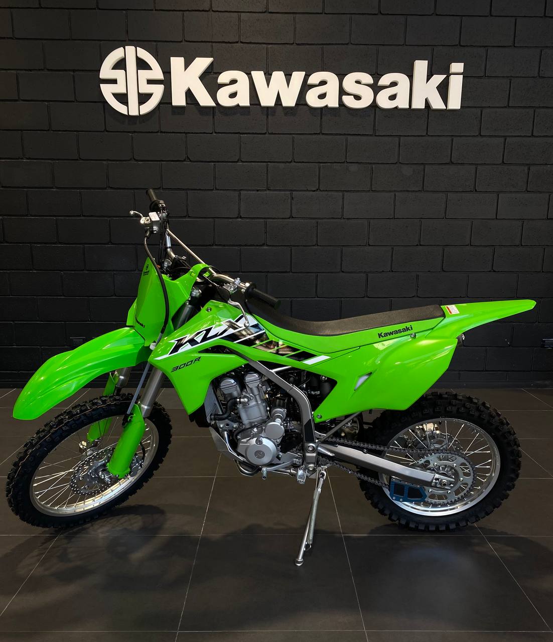 Mira esta publicación de Kawasaki KLX 300 R 2025 en Motordil