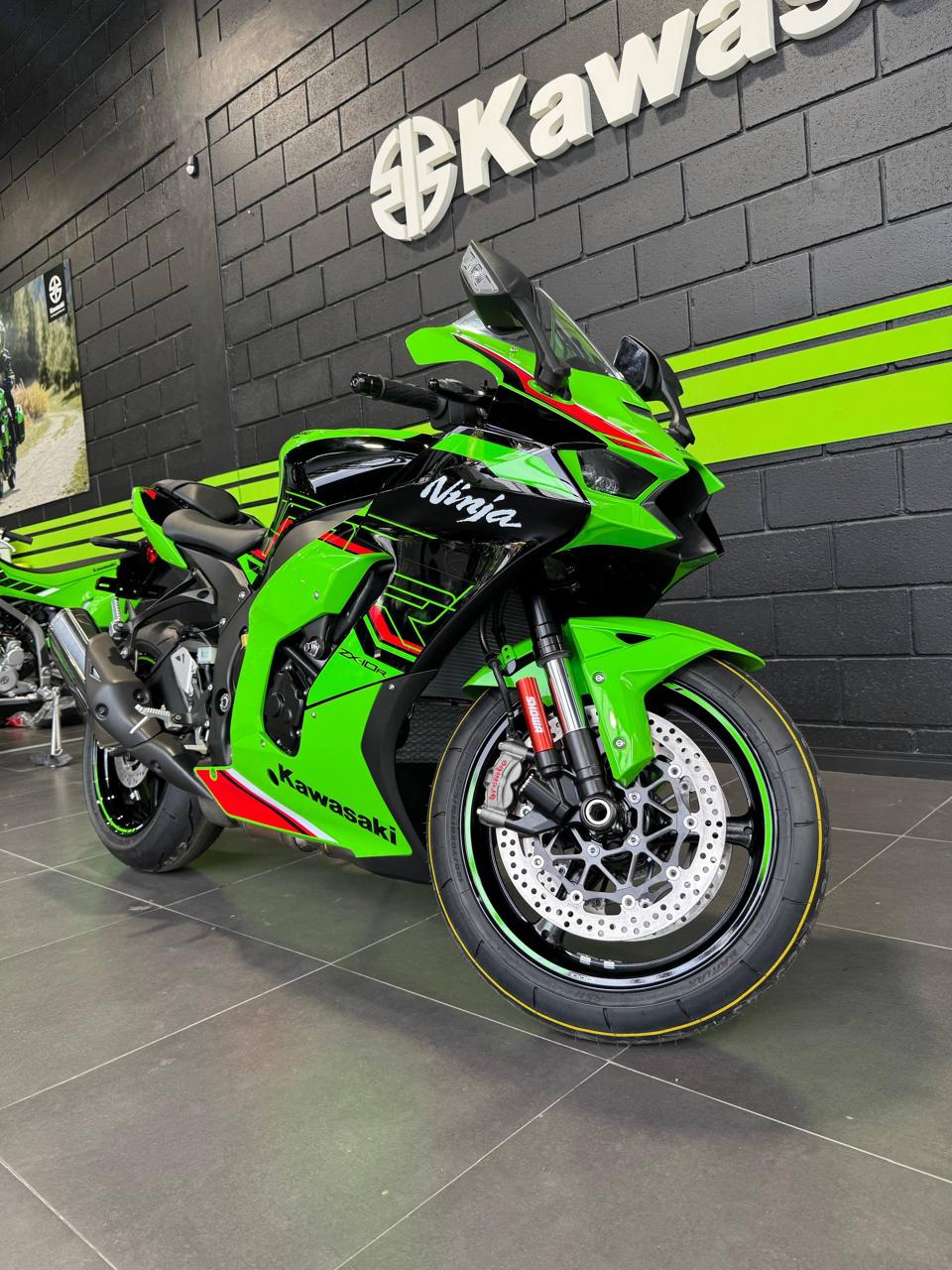 Mira esta publicación de Kawasaki ZX 10R 2025 en Motordil