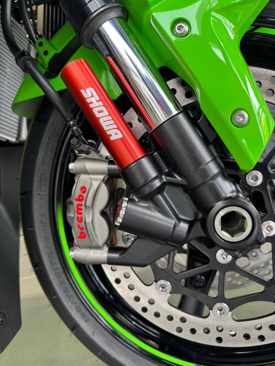 Mira esta publicación de Kawasaki ZX 10R 2025 en Motordil
