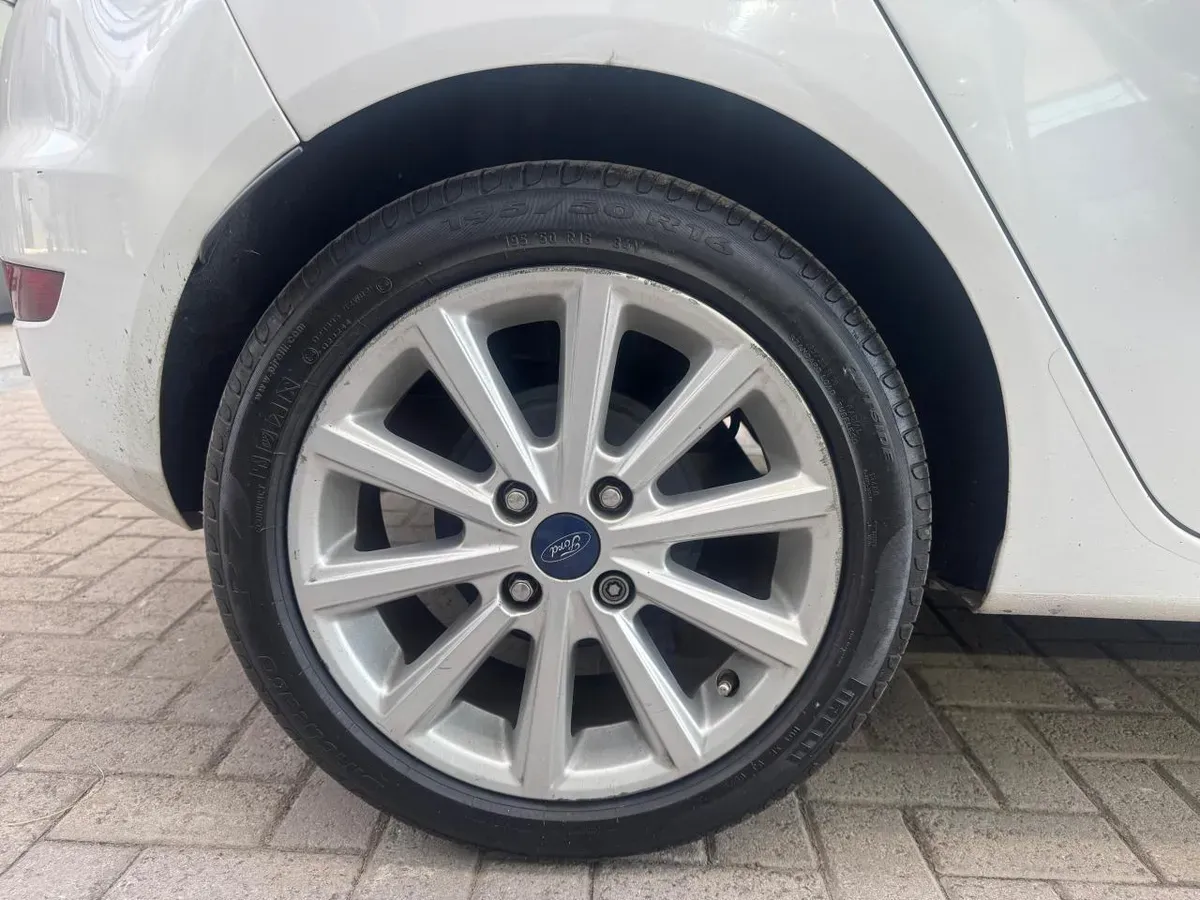 Mira esta publicación de Ford Fiesta 2018 en Motordil
