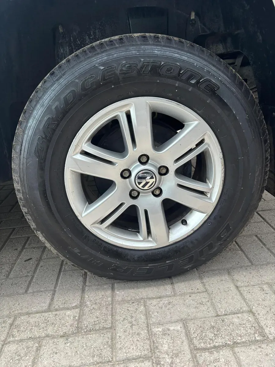 Mira esta publicación de Volkswagen Amarok 2013 en Motordil