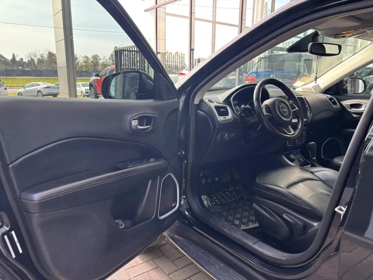 Mira esta publicación de Jeep Compass 2019 en Motordil